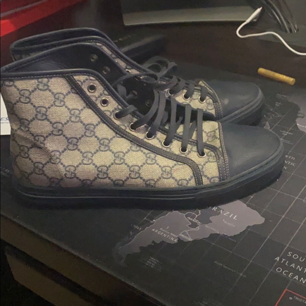 Gucci sneakers very rare only worn twice.
